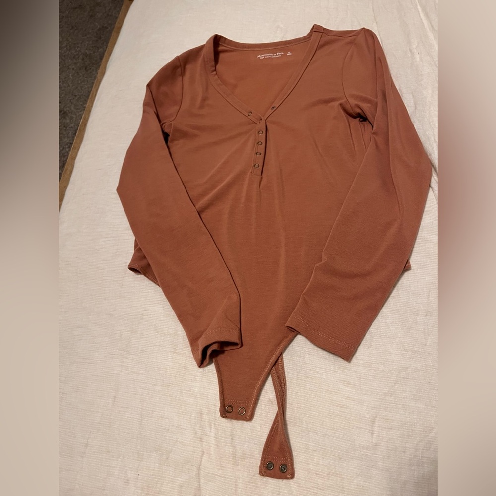 Abercrombie & Fitch Casual Light Brown Bodysuit Size Small